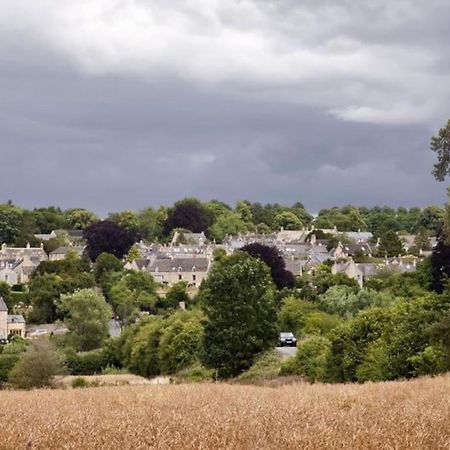 Amarelo Apartment, Central Charlbury, 1 Super King Bed Екстериор снимка