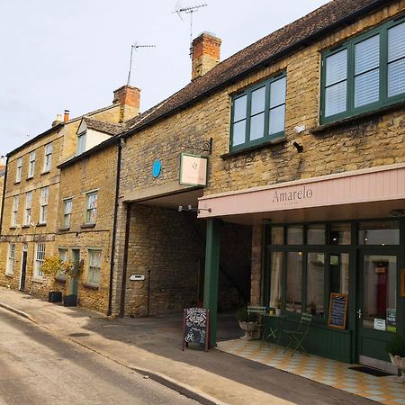 Amarelo Apartment, Central Charlbury, 1 Super King Bed Екстериор снимка